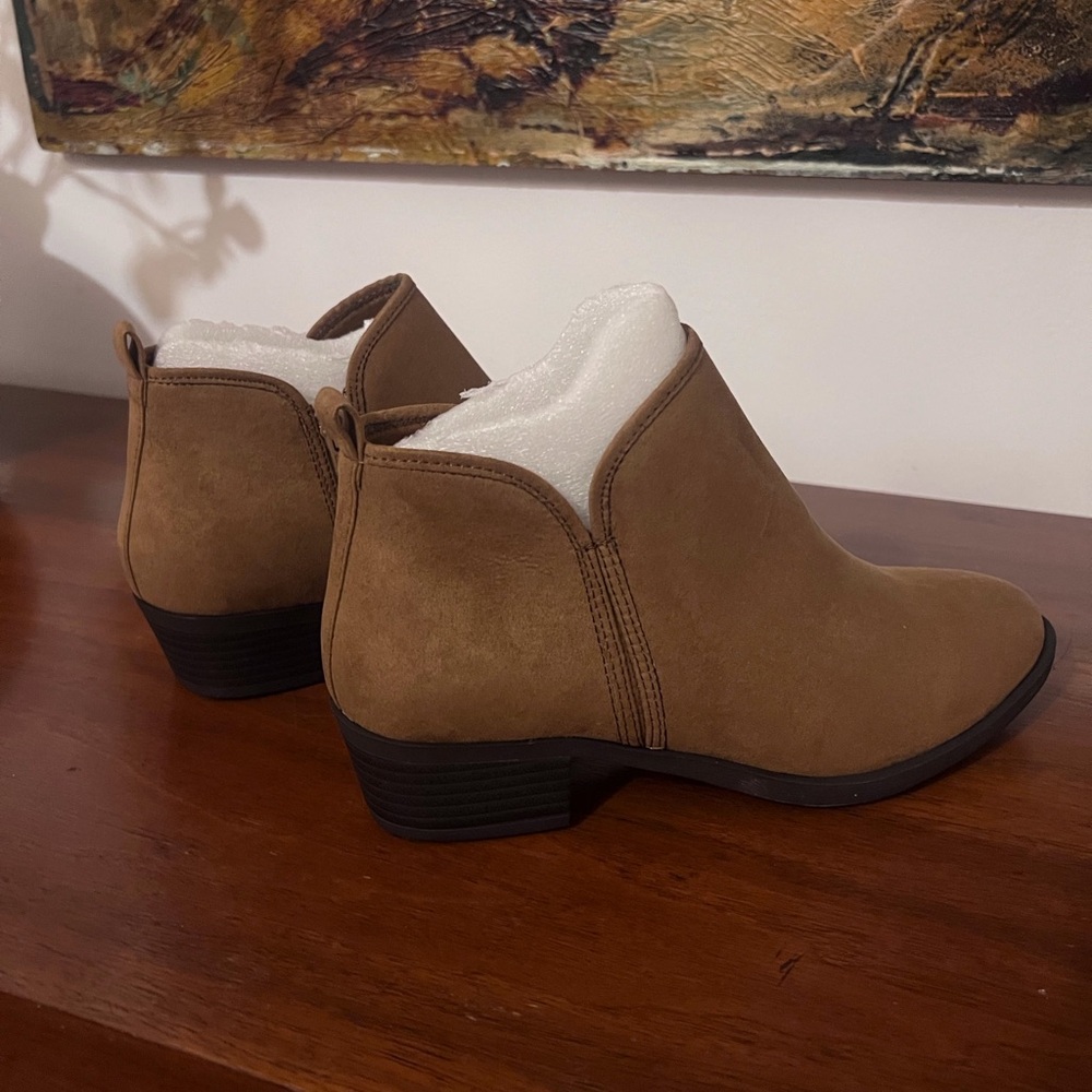 Desert camel brown booties - NEW unworn - size 8